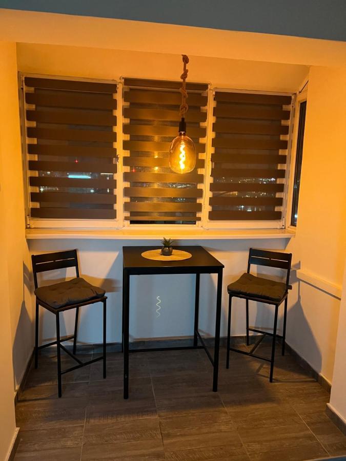 Central Sky View Apartment Belgrade Extérieur photo
